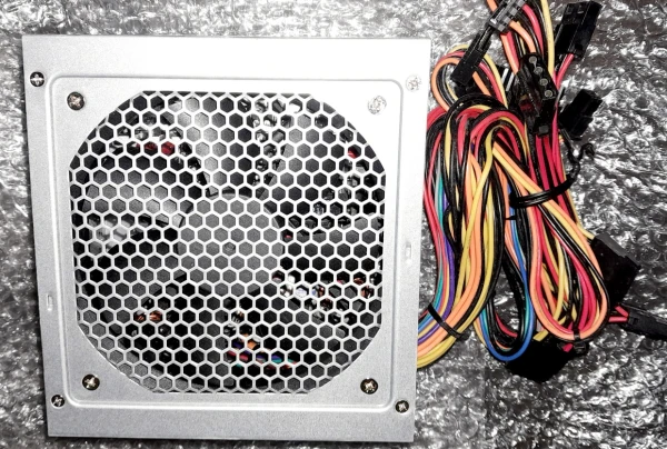 Fuente poder Seasonic's foto | Root Hardware PC |  BizneCubano