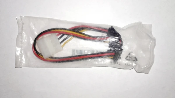 Cable de alimentación  molex a sata doble's foto | Root Hardware PC |  BizneCubano